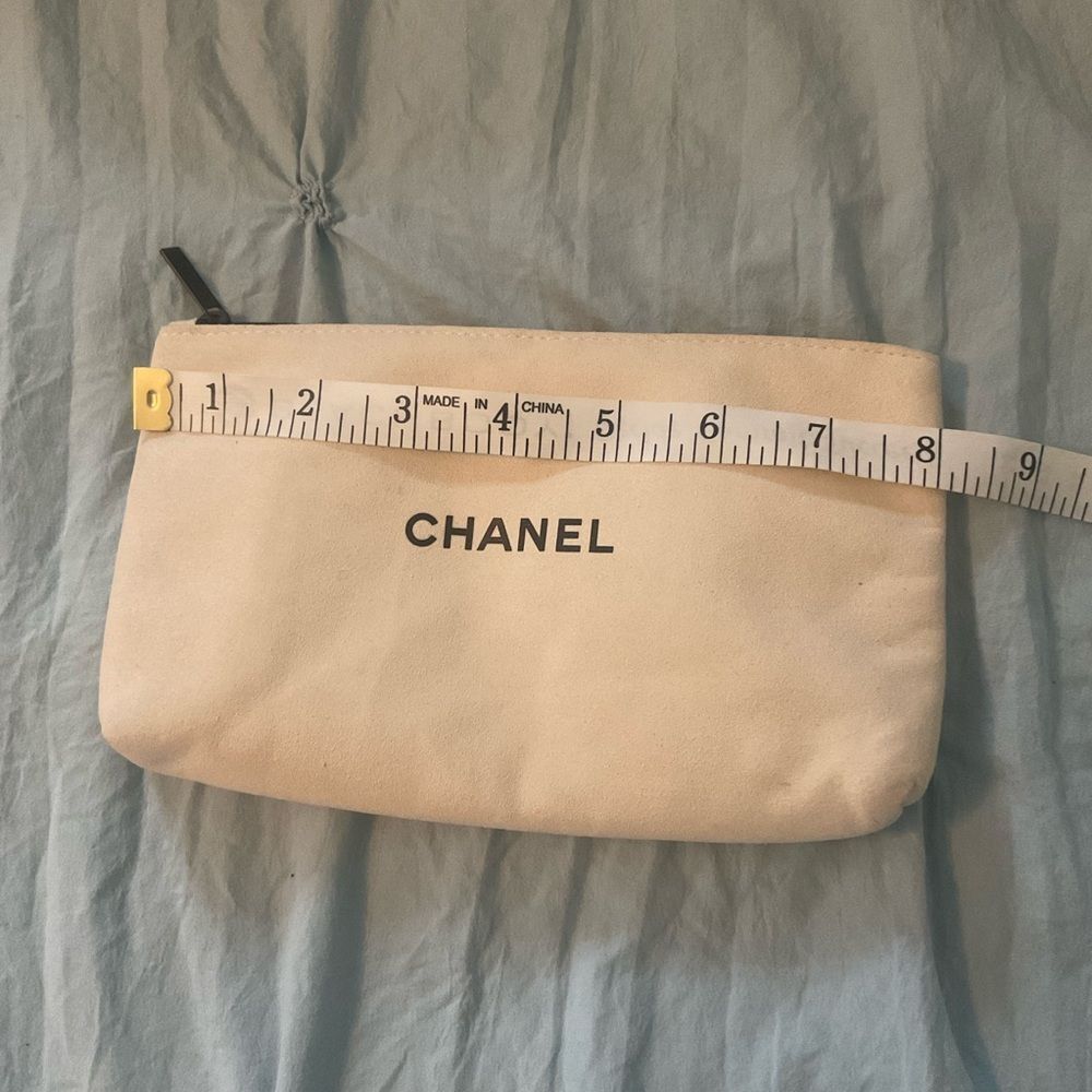 *Chanel* Classic Beige Makeup Bag Cosmetic Pouch - Picture 8 of 11